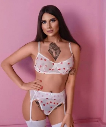 Со мной ты сможешь раскрыть все свои фантазии и насладиться чарующими моментами. Мой опыт в области интимных удовольствий гарантирует тебе незабываемые ощущения. Я профессионалка в своем деле и всегда заботлюсь о своих клиентах. Позволь себе расслабиться и отдаться в руки искусной любовницы. У нас будет прекрасное время вдали от повседневности. Смотри мои фотографии, читай отзывы о моей работе и не медли, давай встретимся уже сегодня! #индивидуалка #проститутка #Москва #экспертвудовольствии. 882, 22 года