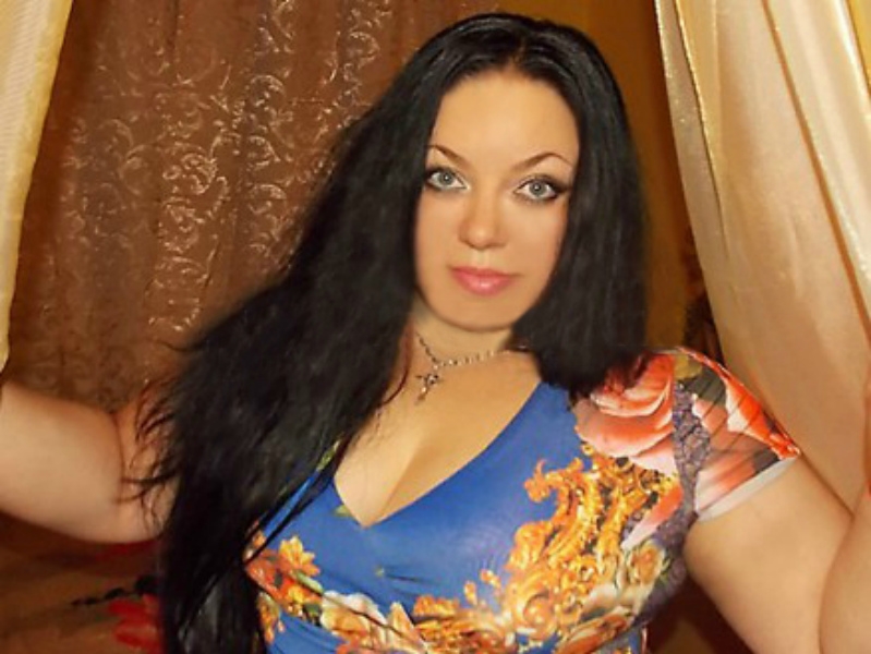 Сексуальная брюнетка со страстным нравом приглашает на часик отдыха в уютную обстановку. Обещаю тебе настоящие огоньки и жаркие страсти. Звони, не пожалеешь! 20016, 37 лет